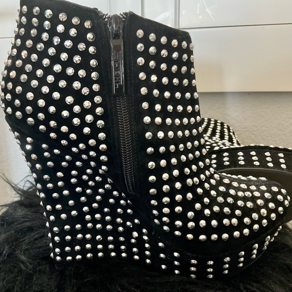SHIEKH STUDDED WEDGE SHOES - Picture 8 of 8